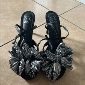NY and Company Heel